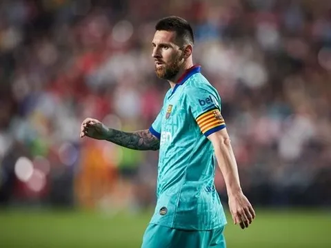 Liên tục lập công, 'Mèo lười' chung mâm với Messi ở một hạng mục