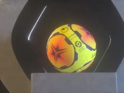 Ligue 1 công bố quả bóng mới cho mùa giải 2020/21