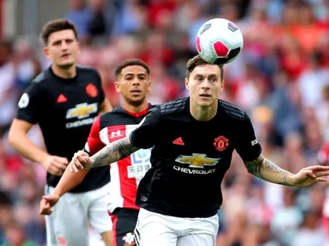 Chưa 'ăn rơ' với Maguire, sao Man Utd lên tiếng nói rõ nguyên nhân