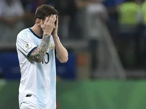 Mario Kempes: "Tại sao chúng ta không thành lập đội bóng không có Messi?"