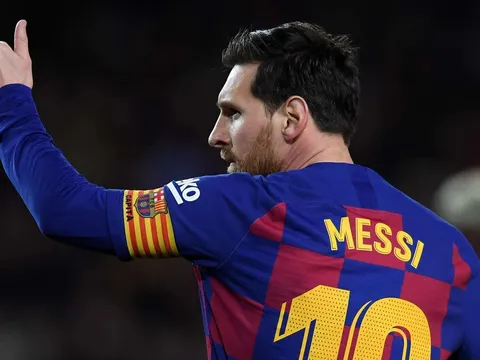 "Chẳng ai cấm chiêu mộ Messi từ Barcelona"