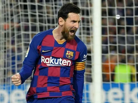 Lionel Messi tự tay làm "cách mạng" cho Barca