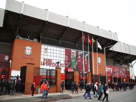 Liverpool cho dừng hết mọi dự án vì Anfield