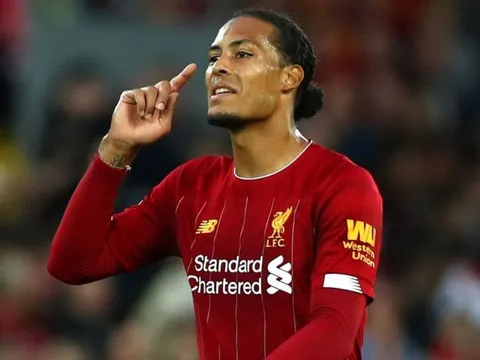 Liverpool chủ quan về Van Dijk: Đừng để "mất bò mới lo làm chuồng"