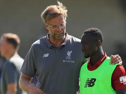 "Liverpool đã sai lầm khi trao áo số 8 cho cậu ấy"