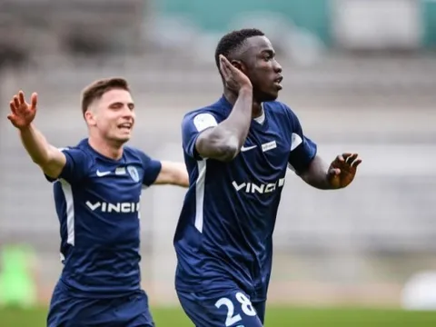 Liverpool đại chiến Barca, quyết giật "viên ngọc Congo" của nước Pháp