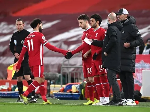 "Liverpool đang thiếu một số 10 trên sân"