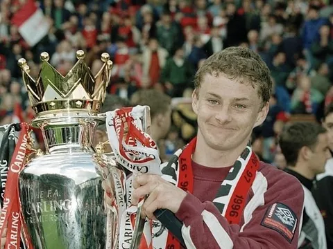 Liverpool liên tục hòa, fan M.U cùng nghĩ về danh hiệu thứ 21