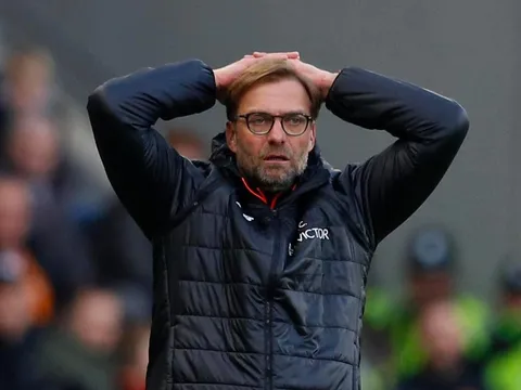 Vận đen ập đến, Klopp thông báo sao Liverpool dính chấn thương đầu gối