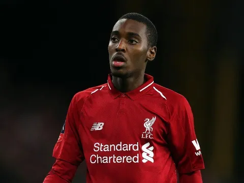 CHÍNH THỨC: Liverpool bán cái tên đầu tiên, sao đa năng chơi 6 vị trí