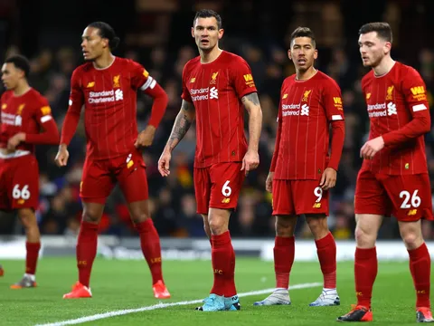 Liverpool thua đau đội nhóm cuối bảng: Con gà chết vì tiếng gáy