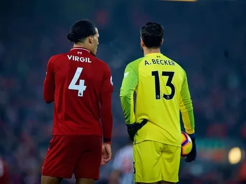 Liverpool trói chân 2 "lá chắn thép", NHM phát cuồng trên MXH