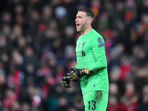 Báo hại Liverpool, Adrian gia nhập danh sách 'thảm họa' không ai muốn