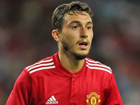 Lộ diện 2 cái tên đang được Man United rao bán