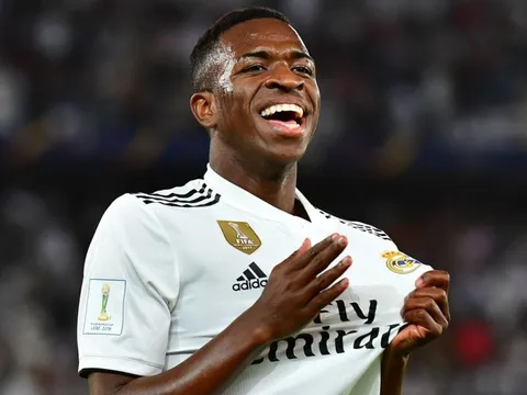 Lộ diện "tân binh hụt" vô cùng bất ngờ của Arsenal