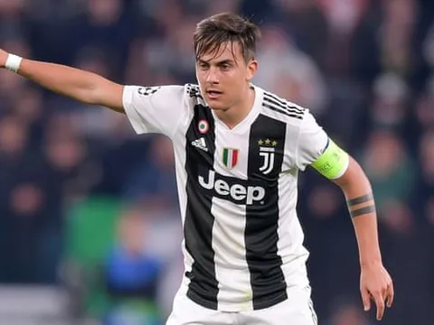 Lộ hình ảnh mới nhất, sắp rõ vụ Dybala tới Man Utd