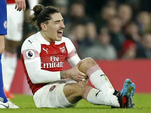 Lộ sự thật đau lòng khiến sao Arsenal gặp khó khi tạt bóng