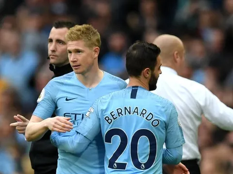 Lợi dụng án phạt, Barca ủ mưu đánh cắp 'sao hạng A' của Man City