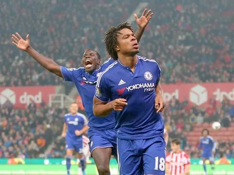 "Tôi đáng ra đã ký hợp đồng với Liverpool, nhưng sau cùng lại gia nhập Chelsea"