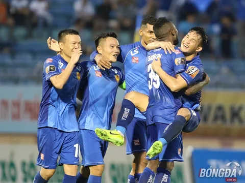 "Ngựa chứng" Rimario nhận thẻ đỏ, Thanh Hóa thua đậm Quảng Nam