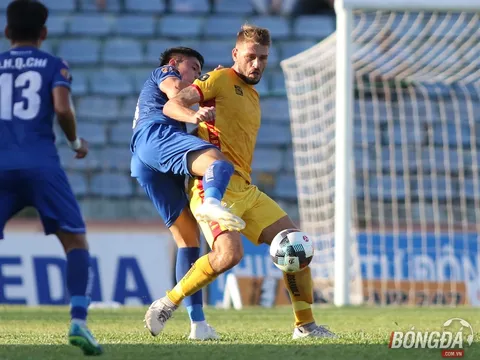 HLV Thanh Hóa tố tuyển thủ U23 Việt Nam chơi tiểu xảo khiến Rimario nhận thẻ đỏ