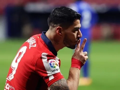 Luis Suarez còn hơn cả một tiền đạo