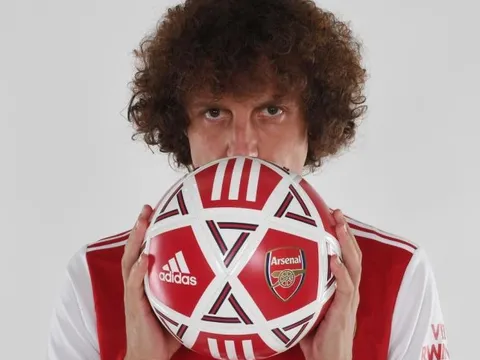Luiz bỏ Chelsea tới Arsenal, Christensen đá xoáy cực gắt