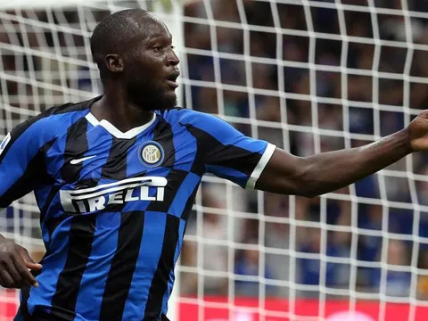 Lukaku lại bất ngờ "xát muối" Man Utd thêm một lần nữa