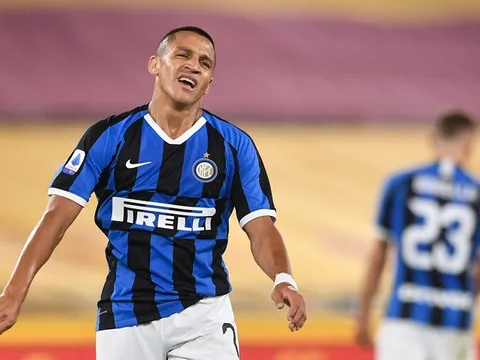 Lukaku, Sanchez tịt ngòi, Inter dâng chức vô địch cho Juve