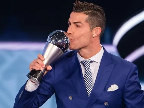 Lý do vì sao Ronaldo sẽ vượt qua Messi, Van Dijk?