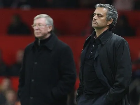 Ngày Mourinho khóc nức nở vì quyết định của Sir Alex Ferguson
