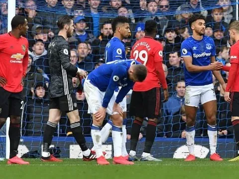 Mắc sai lầm, De Gea gặp ngay Solskjaer nói 1 câu