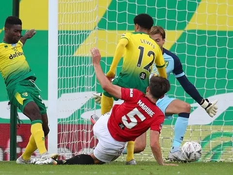 Maguire hóa 'sát thủ' giúp Man Utd thắng nhọc, Ole tuyên bố bất ngờ