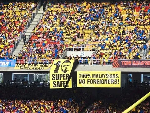 'Hãy để đội tuyển quốc gia là của người Malaysia'