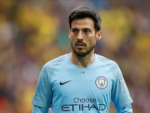Man City đang thua, David Silva vẫn cười tươi rói với 1 sao Man Utd