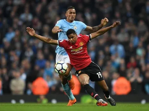 Man United đã 'sụp đổ' như thế nào?