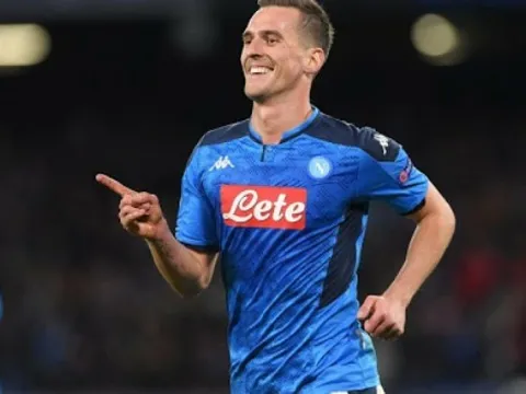 Man United đối đầu Mourinho, quyết có "truyền nhân Lewandowski"