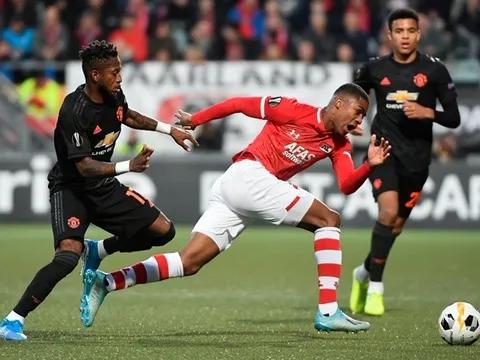 Sao Man Utd lại bị vùi dập: 'Cậu ta quá ghê sợ'