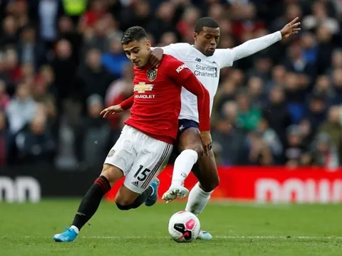 COVID-19 hoành hành, 'thảm họa' Man Utd có ý tưởng gây sốc