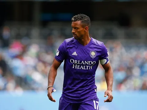 Fan Man Utd: 'Không thể tha thứ cho Van Gaal vì từ bỏ cậu ta'