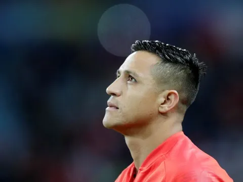Man Utd lại đau đầu vì Alexis Sanchez