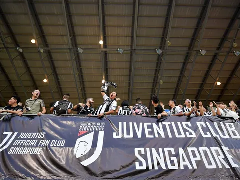 Xui rủi đụng "ông kẹ" Man Utd, Juventus tự biến thành "con ghẻ" tại Singapore