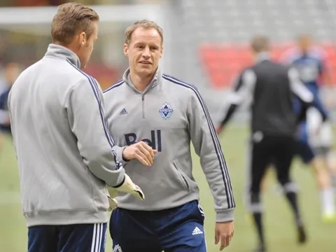 Chia tay 'tàn dư' của Mourinho, M.U gây sốc vì chọn nhân tố 'vô danh' thay thế