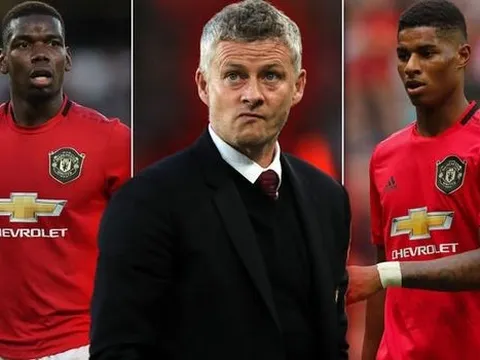 "Ông ta từ xó xỉnh nào đó bỗng tới và tiếp quản Man Utd"