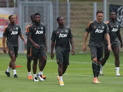 Man Utd sung sức, Solskjaer nở nụ cười tươi rói