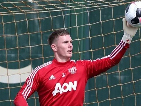 Man Utd tập luyện: Bom tấn vắng mặt; Bất ngờ xuất hiện "tân binh" bí ẩn