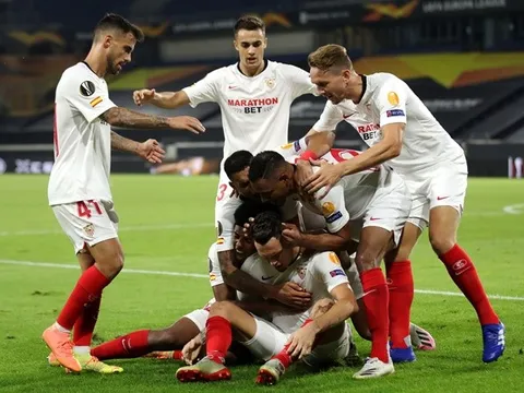 'Xử' xong Wolves, HLV Sevilla lập tức gửi 'chiến thư' tới Man Utd