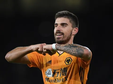 Man Utd trả giá đắt vì 'quên' kèm cái tên này