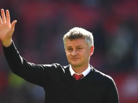 Man Utd tức tốc giật 2 HĐ khủng 115 triệu, "đá tảng" đặt cạnh Maguire
