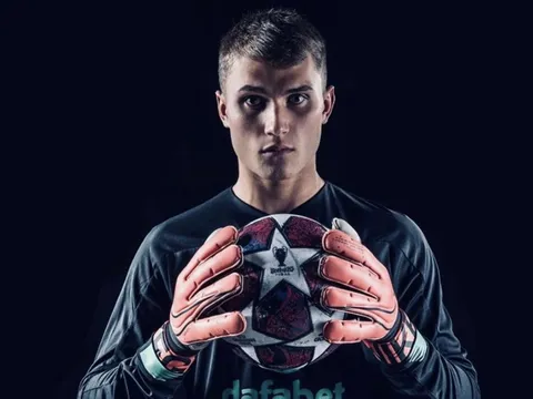 Man Utd tung nước đi lạ, tiếp cận "người nhện" Celtic